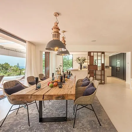 Villa Vanessa Near Beach Apartment
